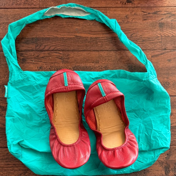 Tieks Shoes - Tieks Cardinal Red Leather Ballet Flats with Teal Bottom sz 8 EUC